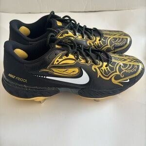 Size 11 - Nike Alpha Huarache Elite 3 Premium Low Black Metallic Vivid Gold